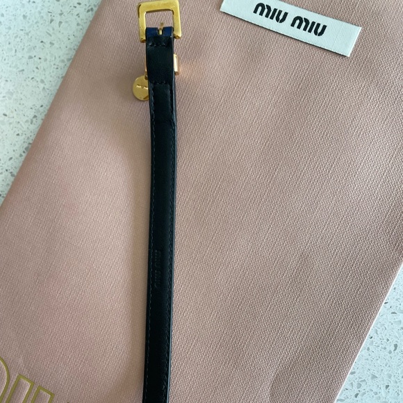Brand new AUTHENTIC Miu Miu Prada leather bracelet in navy with gold hardware. - Picture 6 of 6
